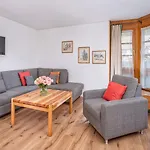 Schweizerhof 1 Apartment *