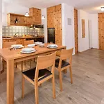 Schweizerhof 1 Apartment
