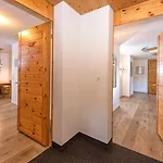 Schweizerhof 1 Apartment
